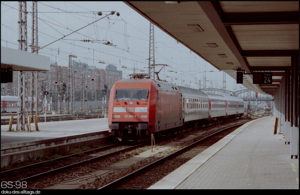 http://www.doku-des-alltags.de/BDMuenchen/MuenchenHbf/MucHbfData/101%20082%20in%20Muenchen%20Hbf%201.jpg