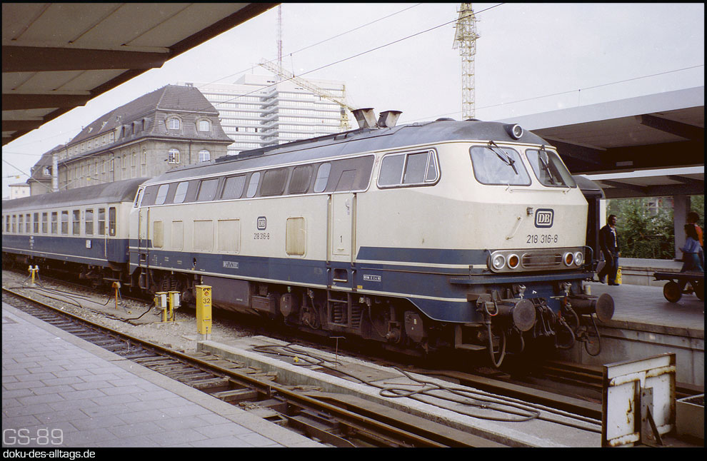 http://www.doku-des-alltags.de/BDMuenchen/MuenchenHbf/MucHbfData/218%20316%20in%20Muenchen%20Hbf.jpg