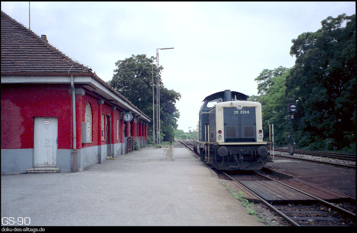 http://www.doku-des-alltags.de/StreckenundBahnhoefe/Franken/Nbg%20NO%20Graefenberg/Data/35%20211%20033%20in%20Nuernberg%20Nordost.jpg